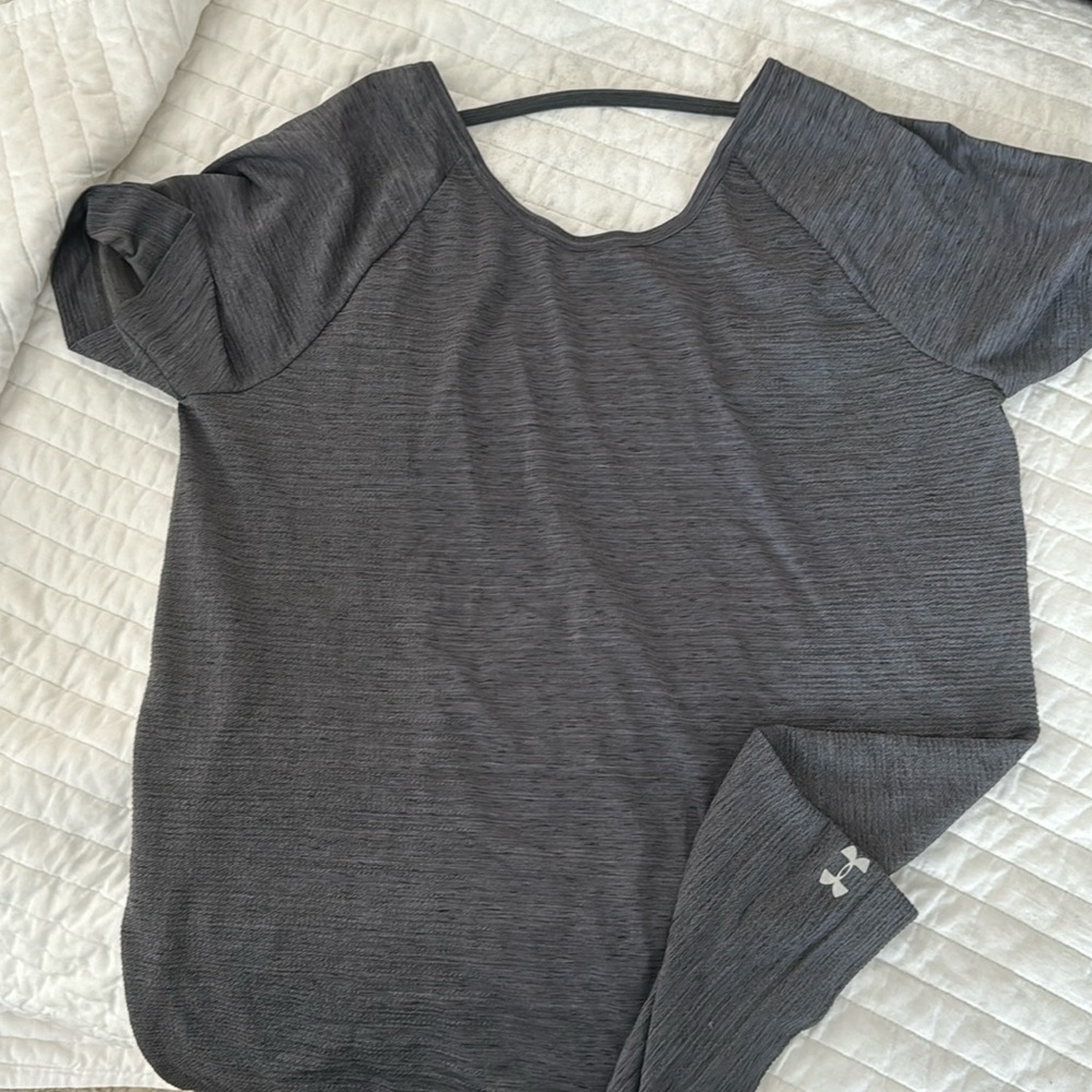 Under Armor Dry Fit Activewear T-Shirt